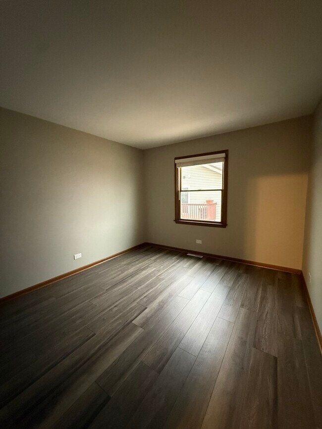 Building Photo - 53 Spuhler Dr