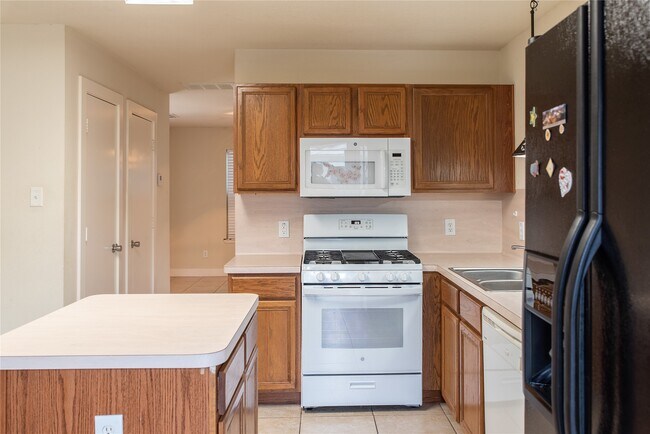 Building Photo - 20923 Patriot Park Ln