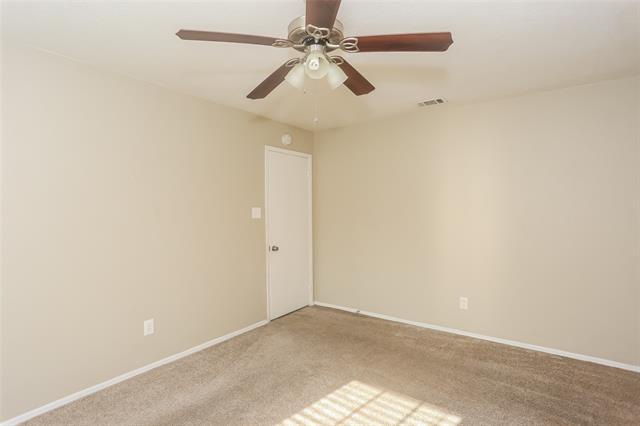 Building Photo - 702 Southridge Ct