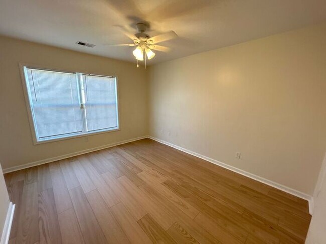 Building Photo - 121 Angel Garden Way