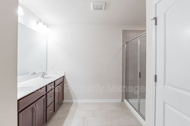 Building Photo - 15226 Red Canoe Way