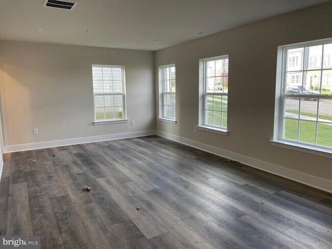 Building Photo - 1809 Parham Wy