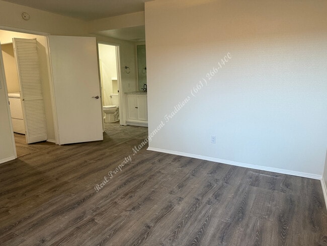 Building Photo - 44514 15th St E