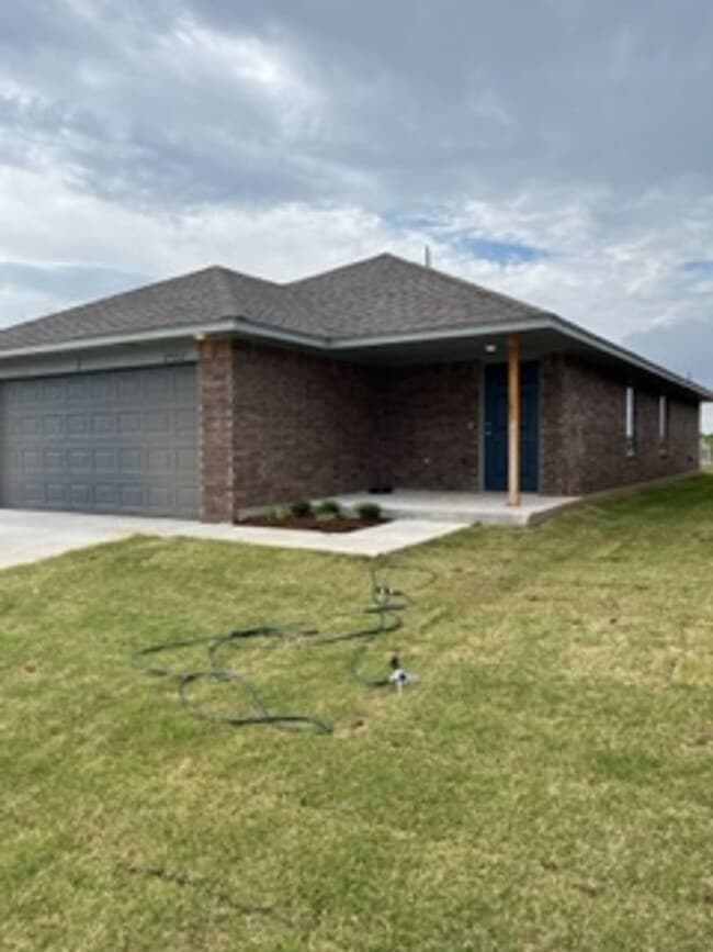 Building Photo - 1st Month Free!