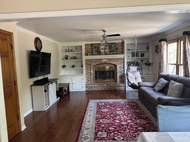 Building Photo - 3413 Charlemaine Dr
