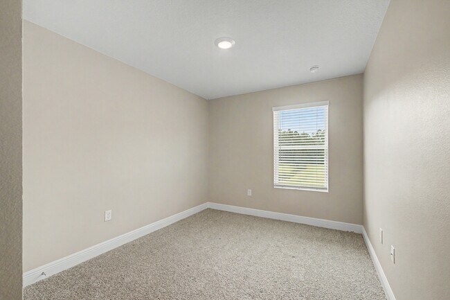 Building Photo - 9055 Golden Eye Dr