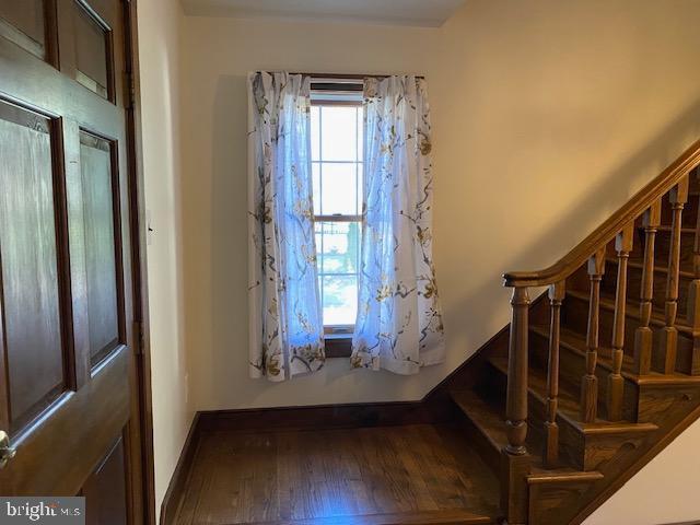 Building Photo - 227 Fairview Ave