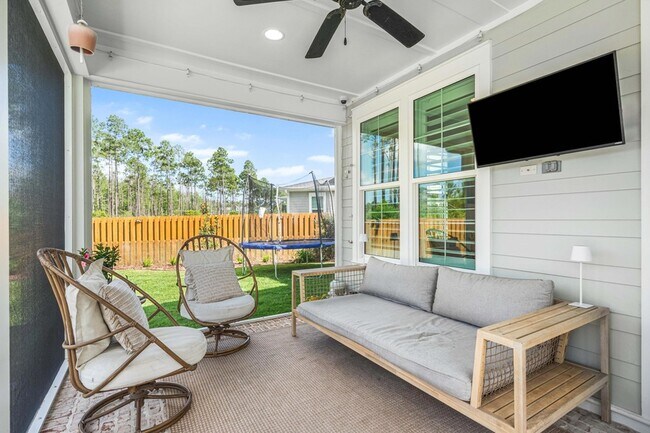 Building Photo - 229 Windrow Way