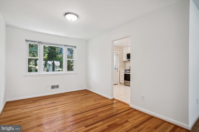 Building Photo - 6518 Wilmett Rd