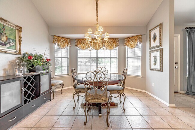 Building Photo - Beautiful Bentonville Home!