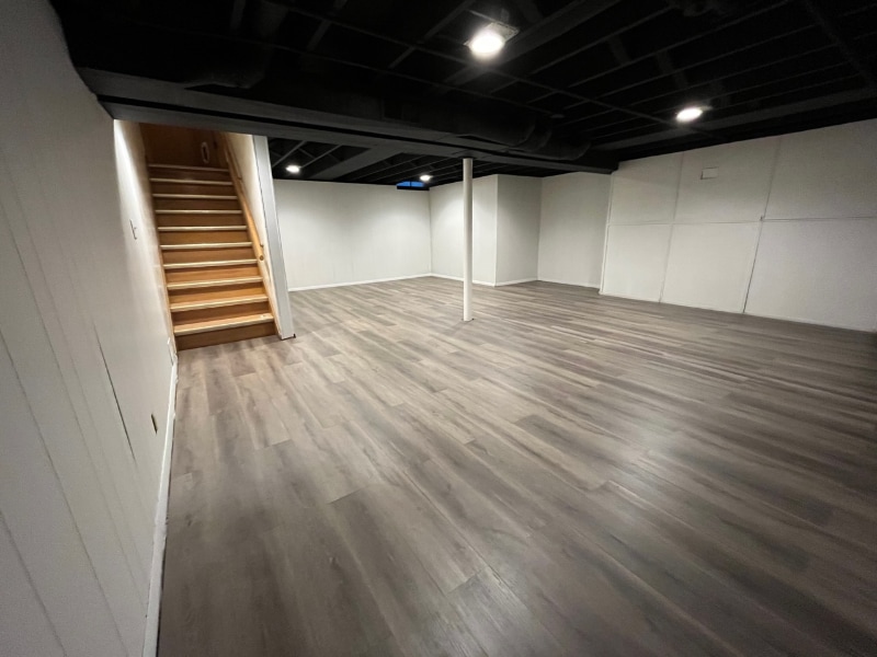Building Photo - 5720 N Lydell Ave