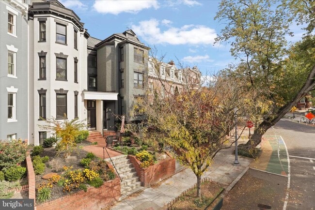 Building Photo - 1963 Biltmore St NW