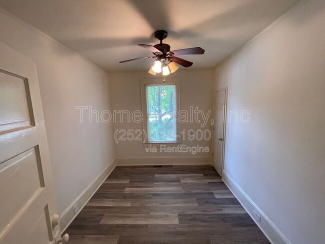 Building Photo - 1524 Sunset Ave