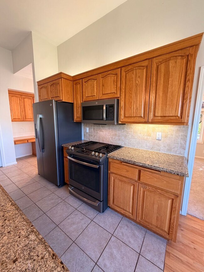 Building Photo - 3- Bedroom home in Hayden Bridge