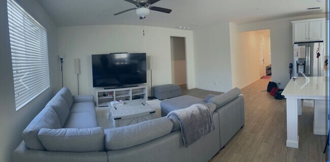 Building Photo - Summer Special $200 Off 1st Month Rent!!!