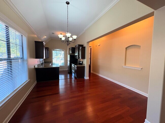 Building Photo - 1457 Lagrange Crest Rd
