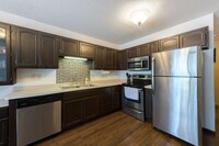 Building Photo - Rare Woodbury townhouse for lease!! 2 bed ...