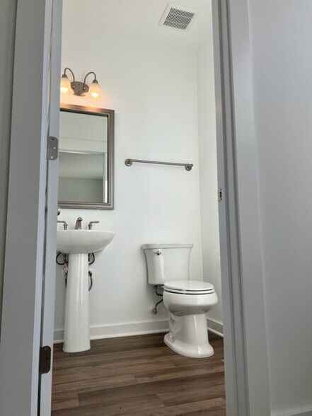 Building Photo - Room in Townhome on Kiernan Grove Ln