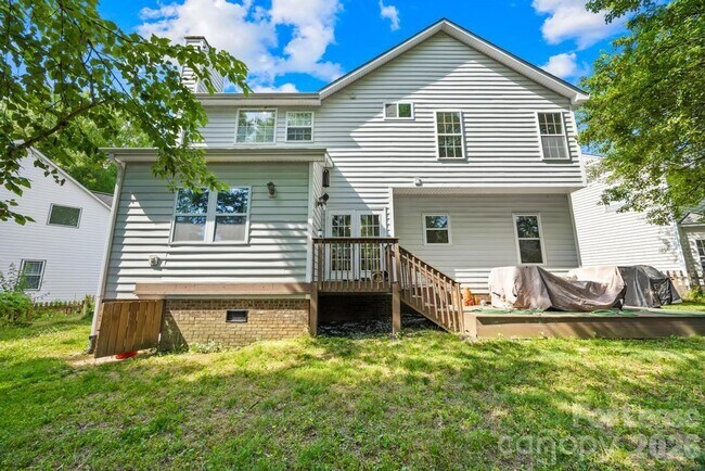 Building Photo - 124 Shorecrest Dr