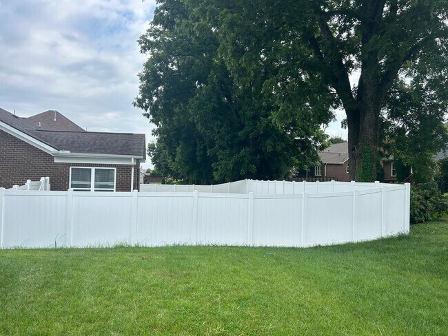 Building Photo - Beautiful 5-Bedroom Home in Brixworth Neighborhood with 2 Community Swimming Pools & Walking Trails