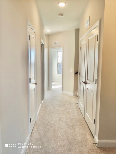Third-Floor Hallway - 17109 Branched Oak Rd