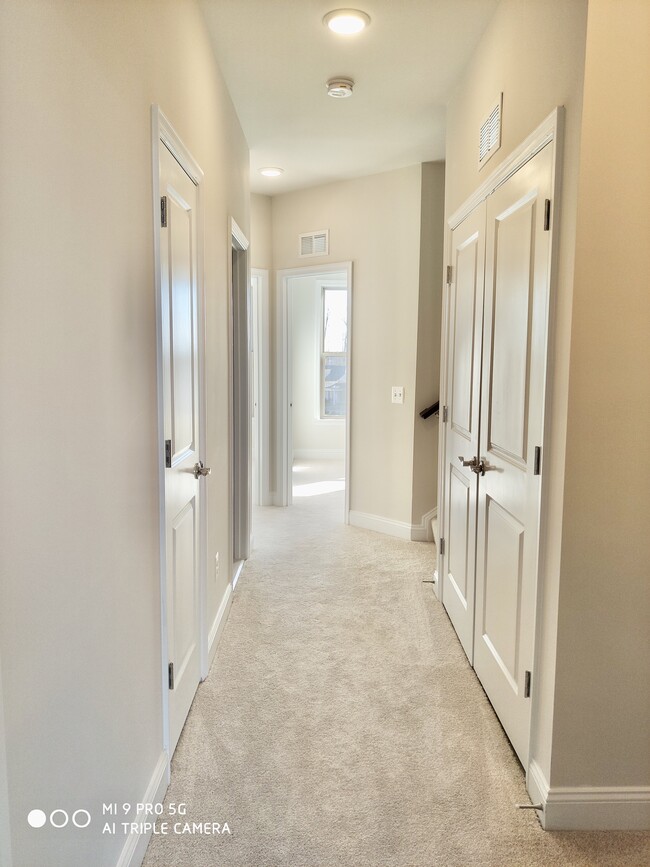 Third-Floor Hallway - 17109 Branched Oak Rd