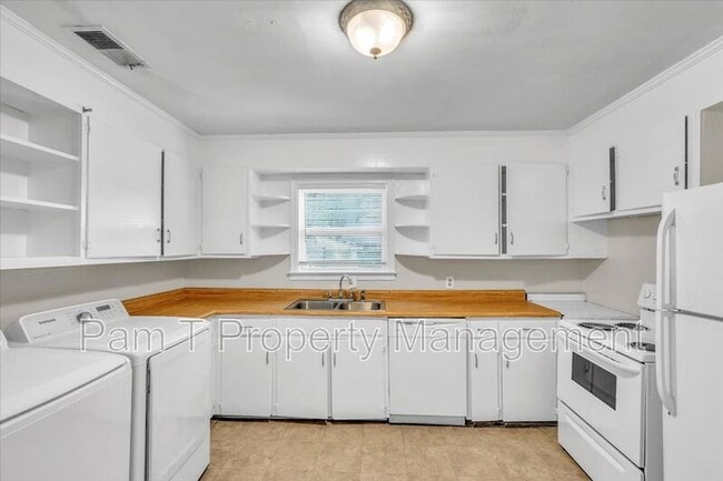 Building Photo - 1408 E 49th St