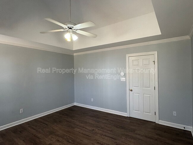 Building Photo - 828 Shackleton Rd