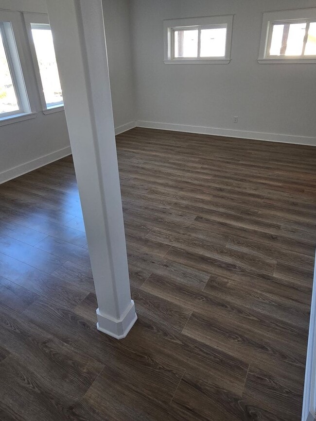 Building Photo - 3 bedroom 2.5 bathroom Custom Built Home