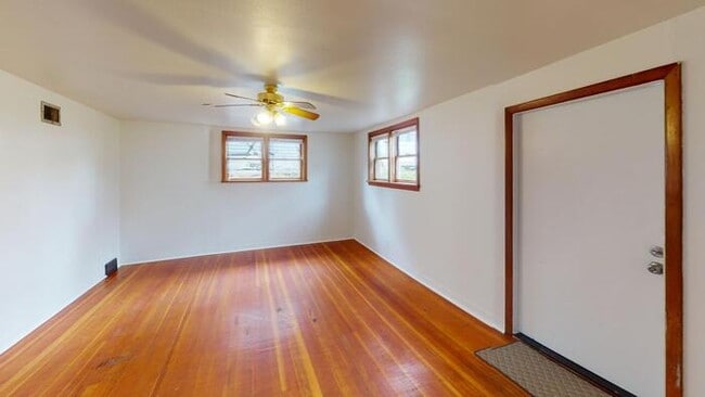 Building Photo - 820 N 13th St