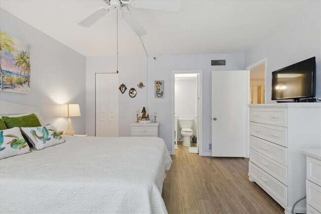 Building Photo - 244 St Augustine Ave