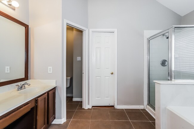 Building Photo - 4223 Pathway Ct