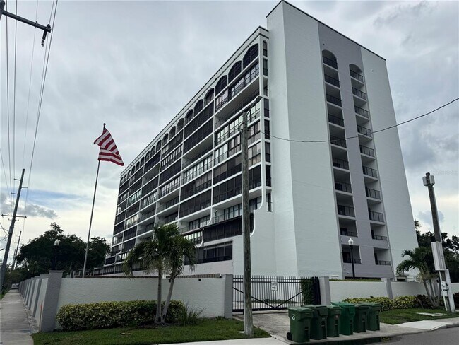 Building Photo - 3211 W Swann Ave