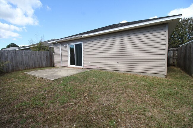 Building Photo - 3BR Home Near NAS Pensacola with 1-Car Garage, Fenced Backyard & Open Kitchen