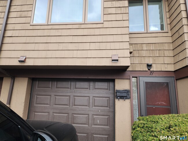 Building Photo - 71 Towne House Rd