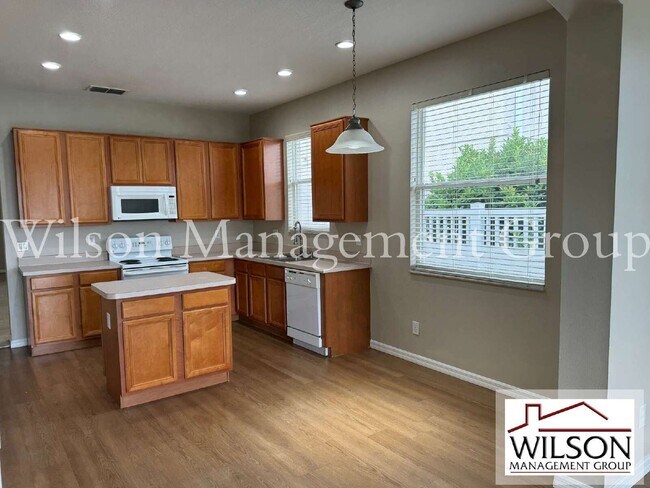 Building Photo - 5004 Adair Oak Dr