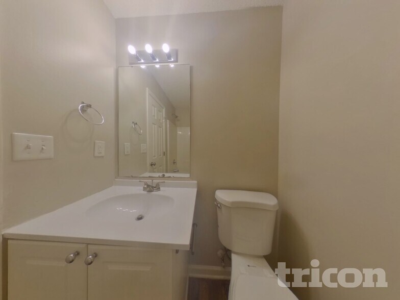 Building Photo - 3052 Westwinds Ct