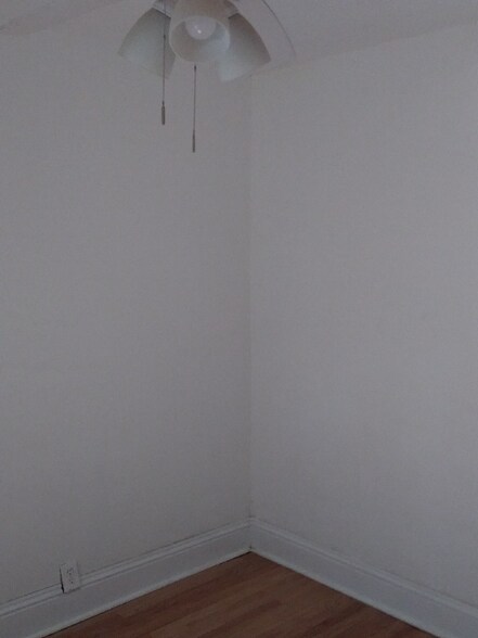 Building Photo - 260 St George St