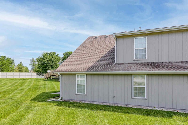 Building Photo - 234 SW Chartwell Cir