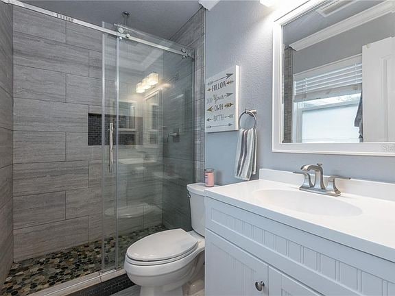 Building Photo - 1590 Dinnerbell Ln E