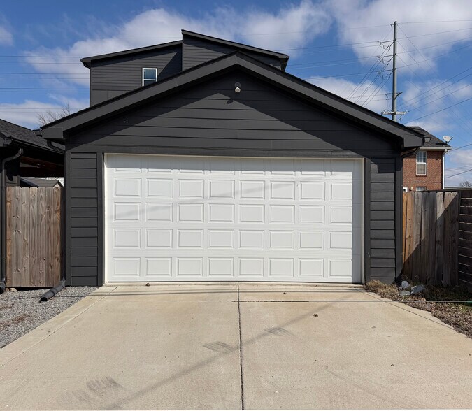 2 Car covered Garage - 6003 Louisiana Ave