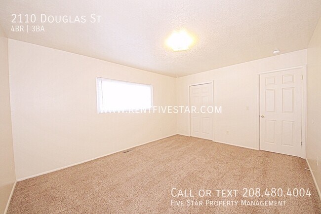 Building Photo - 2110 Douglas St