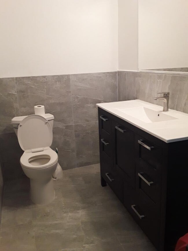 Building Photo - 451 NE 134th St