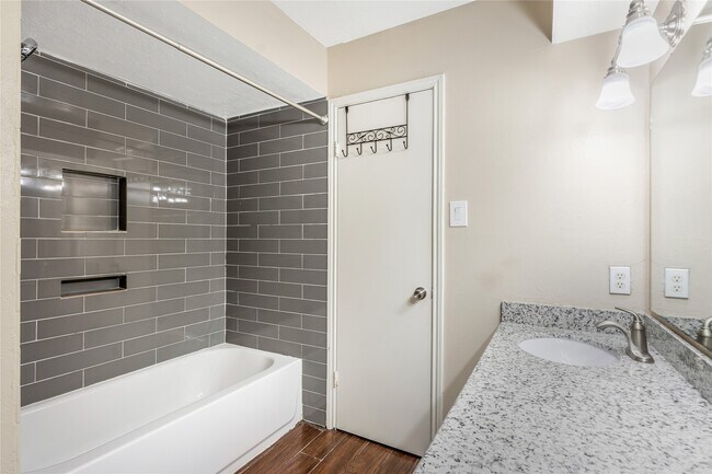 Building Photo - 8903 Wilson Reid Dr