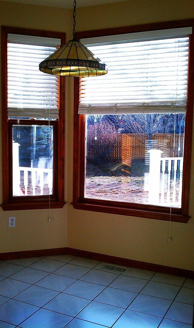 Building Photo - **Application Pending**  4-Bedroom Ryland Home in Lafayette - (24CA)