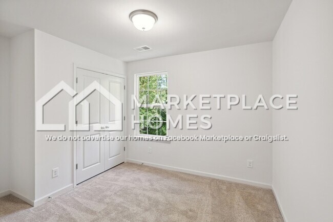 Building Photo - 3719 Oakwood Rd