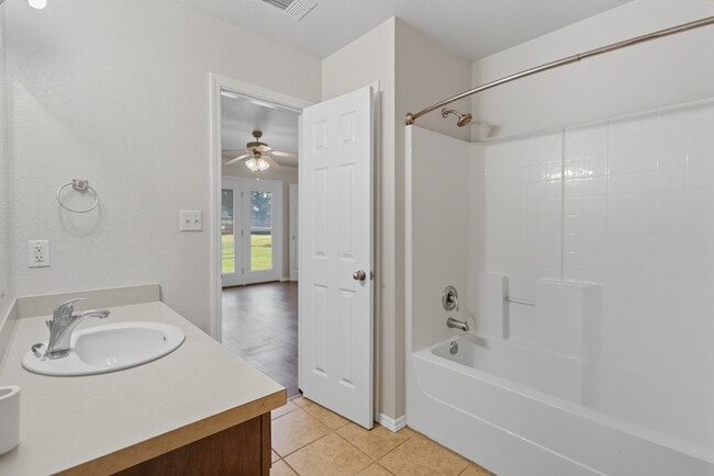 Building Photo - 2912-2914 Fairway Hamlet Ct