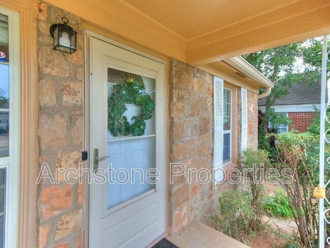 Building Photo - 2617 NW 37th St