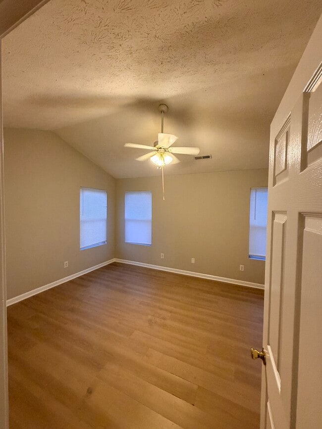 Building Photo - 4919 Tuscany Ln