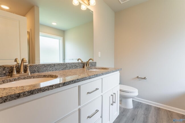 Building Photo - 118 Ocean Springs Ave